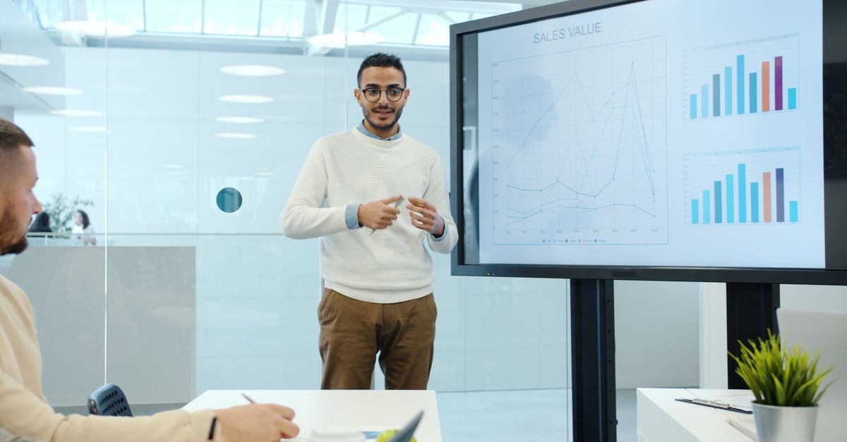 Horizontal Sales Intelligence Hits Its Public-Sector Wall