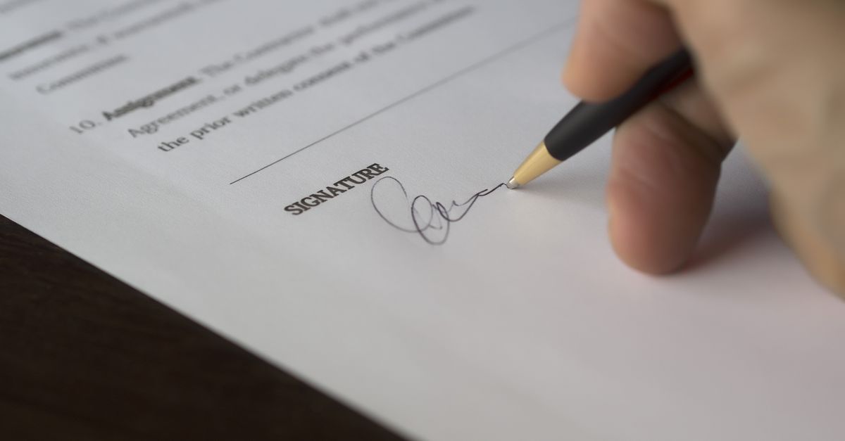 Nobody Owns the Contracts That Drive Renewals